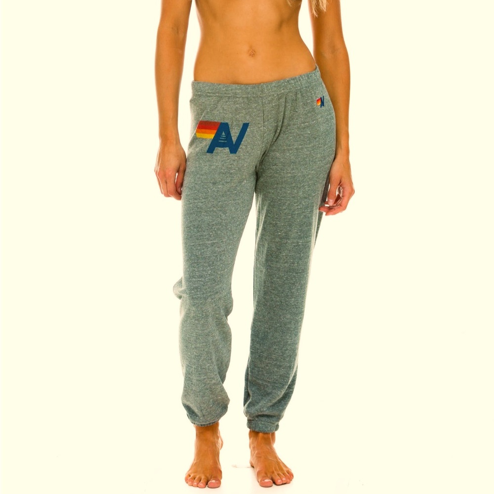 WOMEN'S LIGHT WEIGHT LOGO SWEATPANTS - HEATHER GREY
S